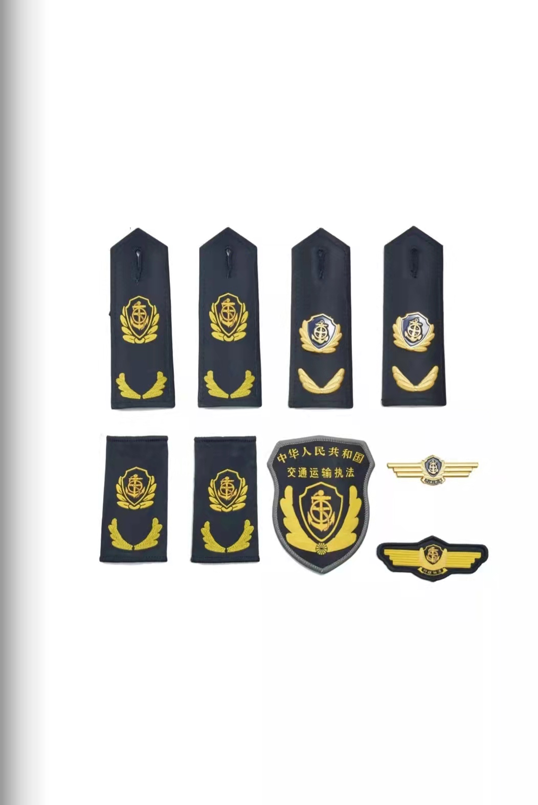 阿拉善六部门统一交通运输执法服装标志